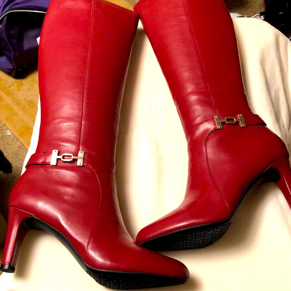 Gorgeous Tall Leather Red Women New Boots!